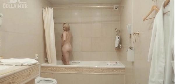  Girl with bubble butt is taking care of her pussy in the shower